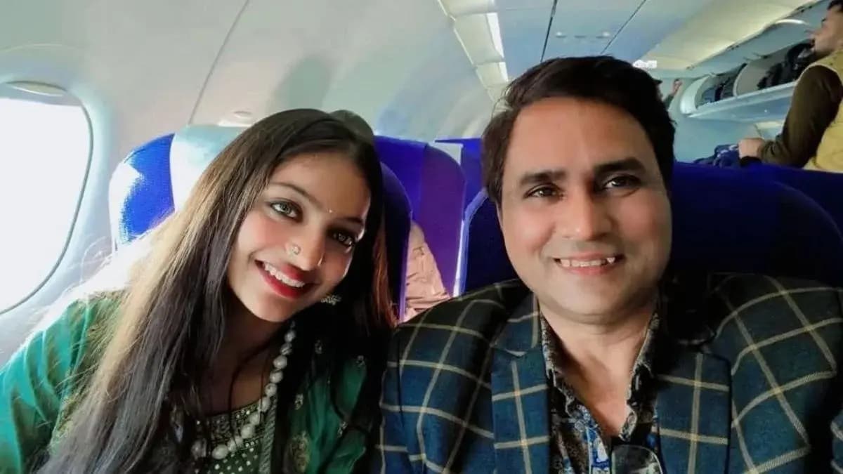 मोनालिसा को हिरोइन बनाने वाले फिल्म डायरेक्टर सनोज मिश्रा गिरफ्तार: रेप के आरोप से हिली फिल्म इंडस्ट्री