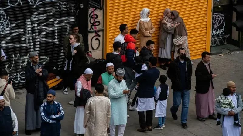 Islamophobia in USA & London: मिनी पाकिस्तान कैसे बन रहे मुस्लिम मोहल्ले? | Onews Hindi