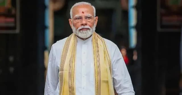 मोदी सरकार का बड़ा तोहफा! 'GST उत्सव' से मिलेगी महंगाई से राहत, हर खरीदारी पर होगी बचत।

