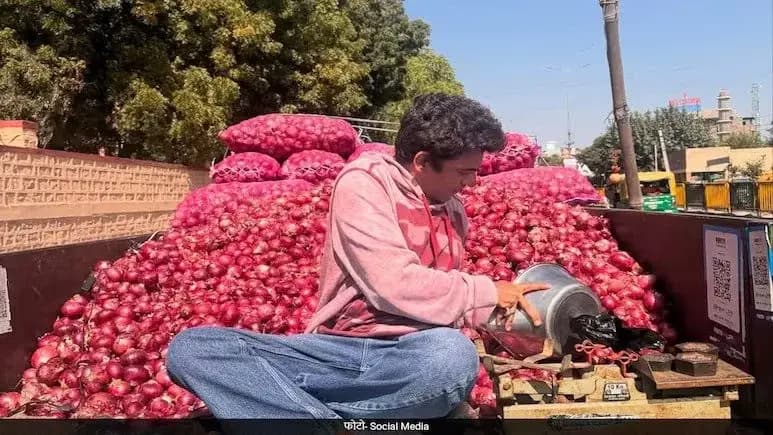 शाहरुख़ खान के साथ काम करने वाला एक्टर सड़क पर बेच रहा प्याज.!