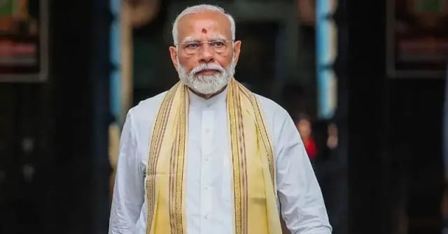 मोदी सरकार का बड़ा तोहफा! 'GST उत्सव' से मिलेगी महंगाई से राहत, हर खरीदारी पर होगी बचत।

