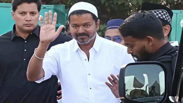 तमिल एक्टर विजय पर फतवा: क्यों भड़के मुस्लिम समुदाय और क्या है वक्फ कानून पर उनका रुख?